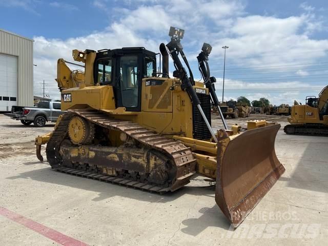 CAT D6T XW Buldozer sobre oruga