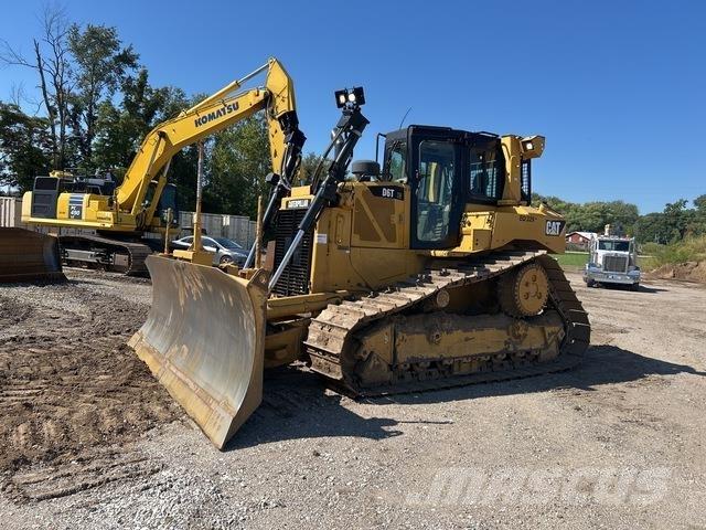 CAT D6T XW Buldozer sobre oruga