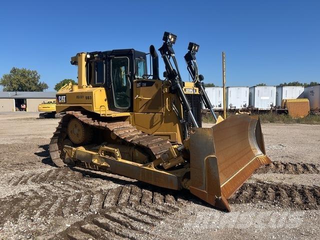 CAT D6T XW Buldozer sobre oruga