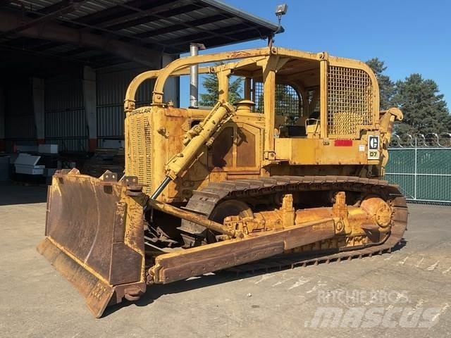 CAT D7 Buldozer sobre oruga