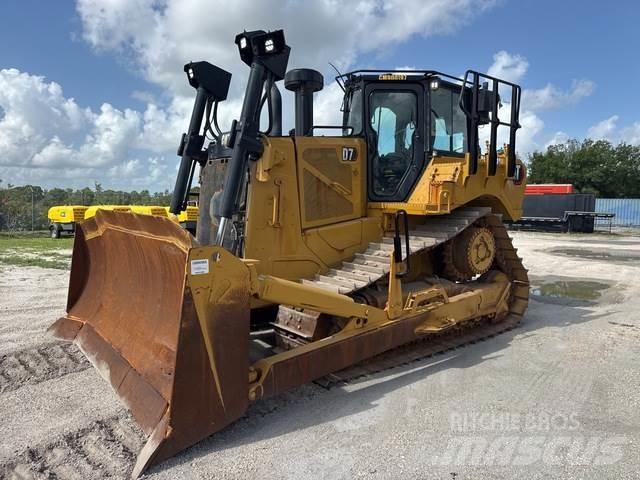 CAT D7 Buldozer sobre oruga