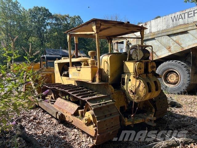 CAT D7 Buldozer sobre oruga