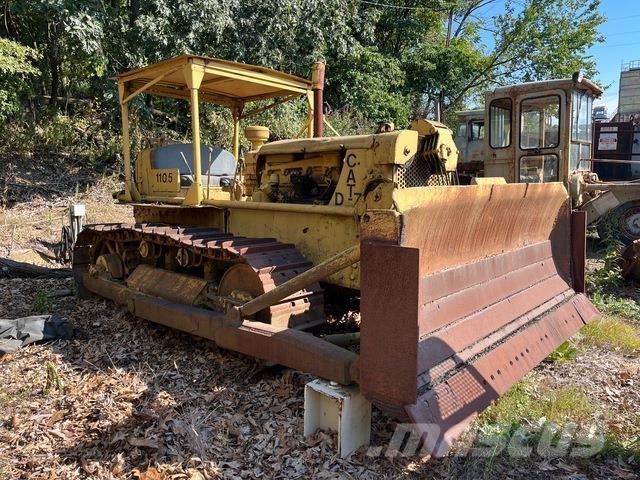 CAT D7 Buldozer sobre oruga