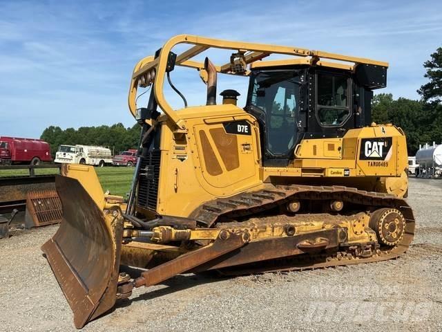 CAT D7E Buldozer sobre oruga