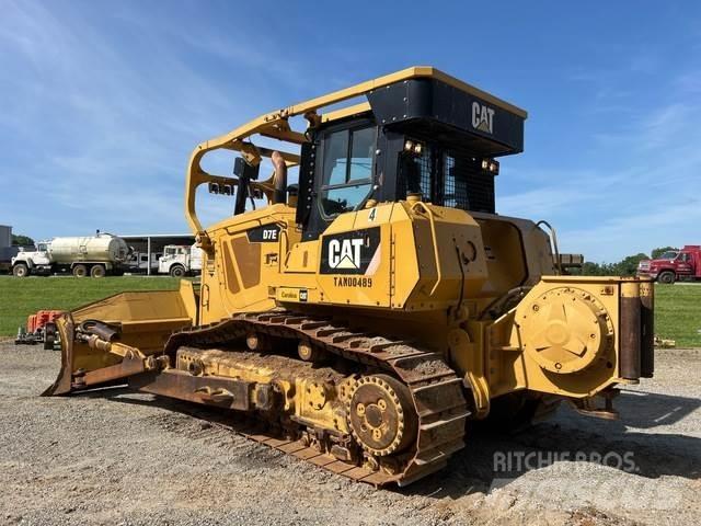 CAT D7E Buldozer sobre oruga