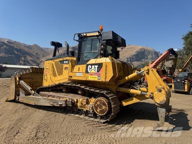 CAT D7E Buldozer sobre oruga