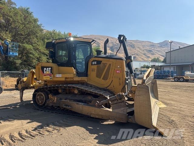 CAT D7E Buldozer sobre oruga