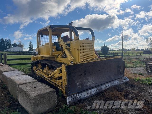 CAT D7F Buldozer sobre oruga
