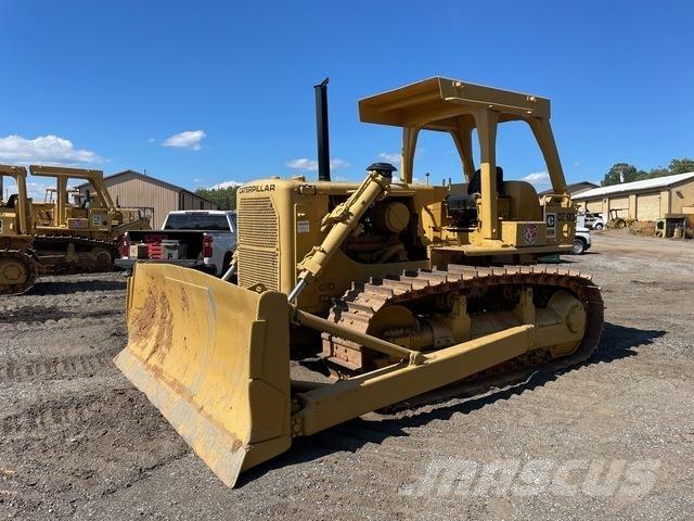 CAT D7G Buldozer sobre oruga