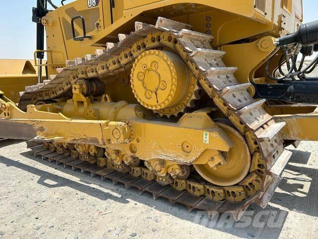 CAT D8 Buldozer sobre oruga