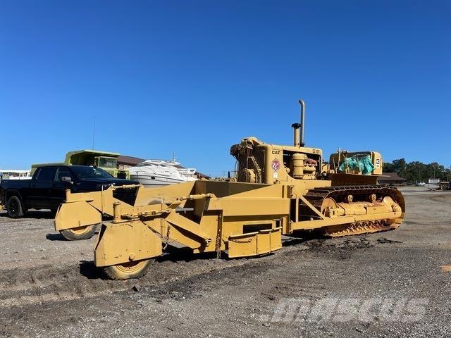CAT D8 Buldozer sobre oruga