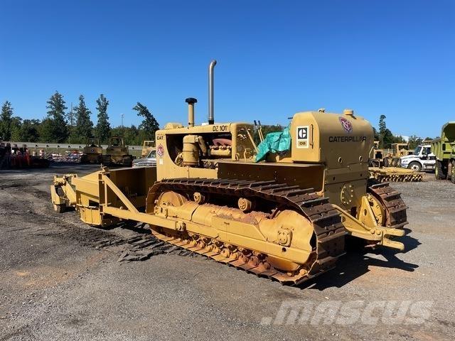 CAT D8 Buldozer sobre oruga