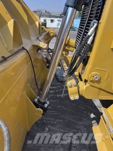 CAT D8GC Buldozer sobre oruga