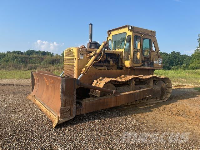 CAT D8K Buldozer sobre oruga