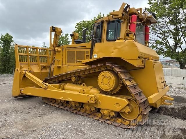 CAT D8N Buldozer sobre oruga