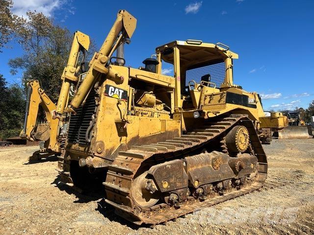 CAT D8N Buldozer sobre oruga