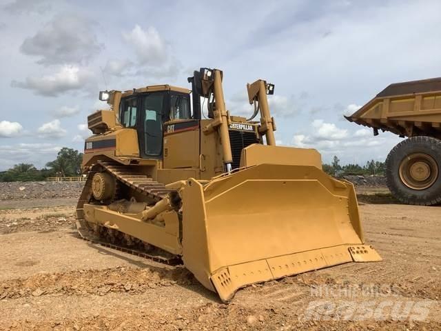 CAT D8R Buldozer sobre oruga