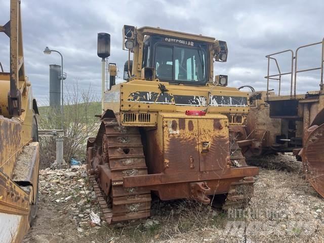 CAT D8R Buldozer sobre oruga