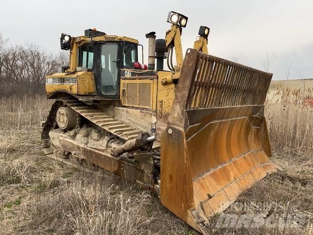 CAT D8R Buldozer sobre oruga