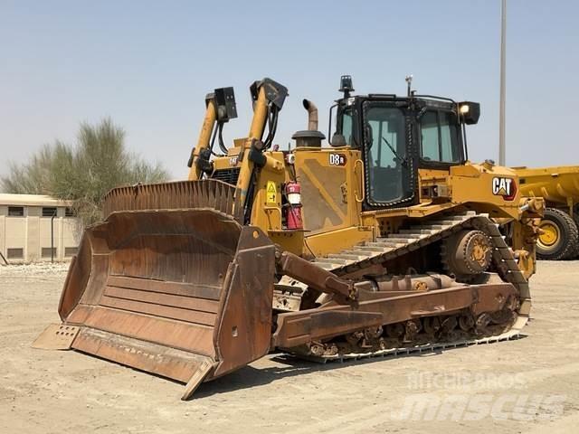 CAT D8R Buldozer sobre oruga