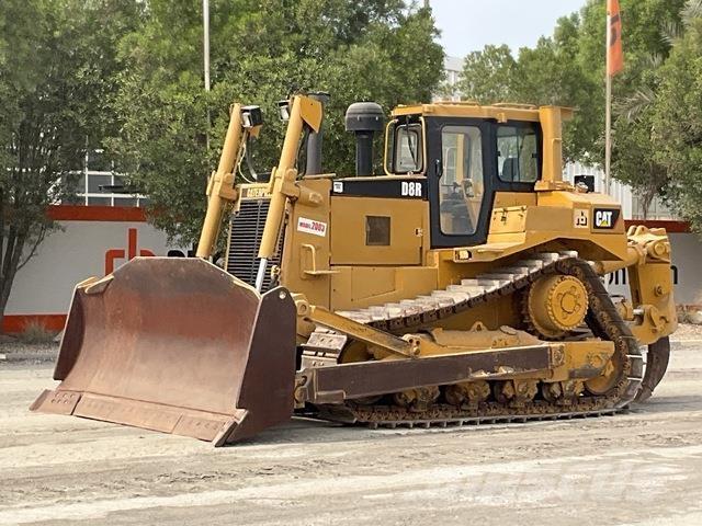 CAT D8R Buldozer sobre oruga