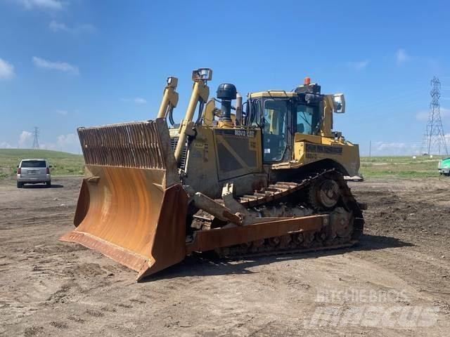 CAT D8T Buldozer sobre oruga