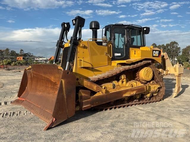 CAT D8T Buldozer sobre oruga