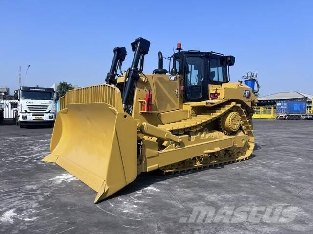 CAT D8T Buldozer sobre oruga