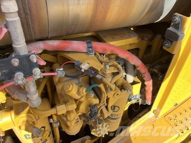 CAT D8T Buldozer sobre oruga