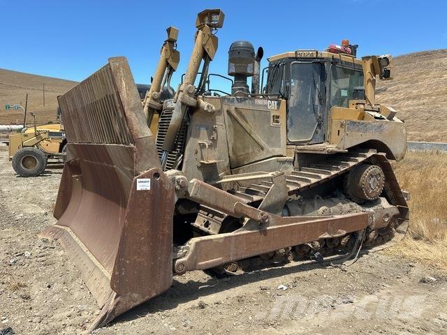 CAT D8T Buldozer sobre oruga