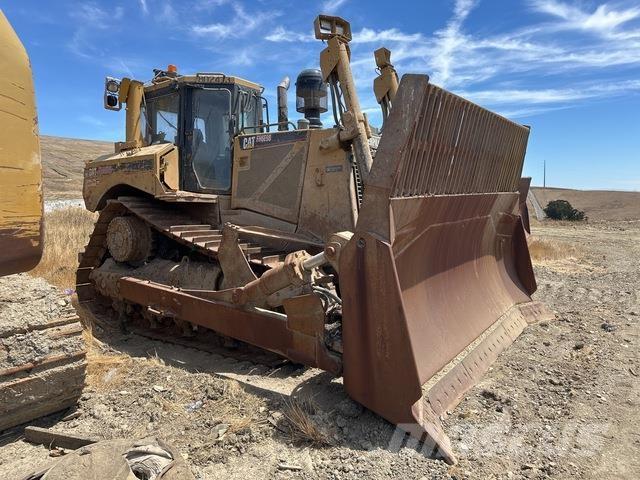 CAT D8T Buldozer sobre oruga