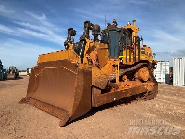 CAT D9 Buldozer sobre oruga
