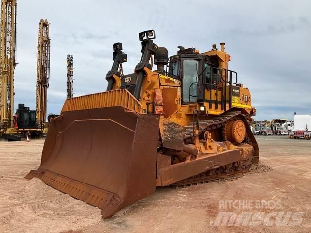 CAT D9 Buldozer sobre oruga