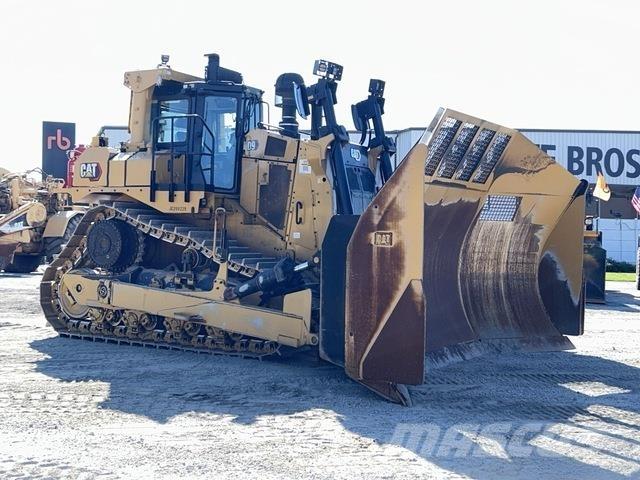 CAT D9 Buldozer sobre oruga