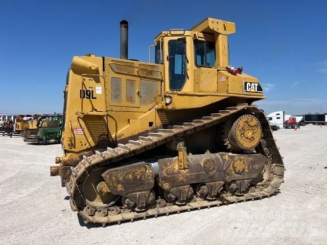 CAT D9L Buldozer sobre oruga