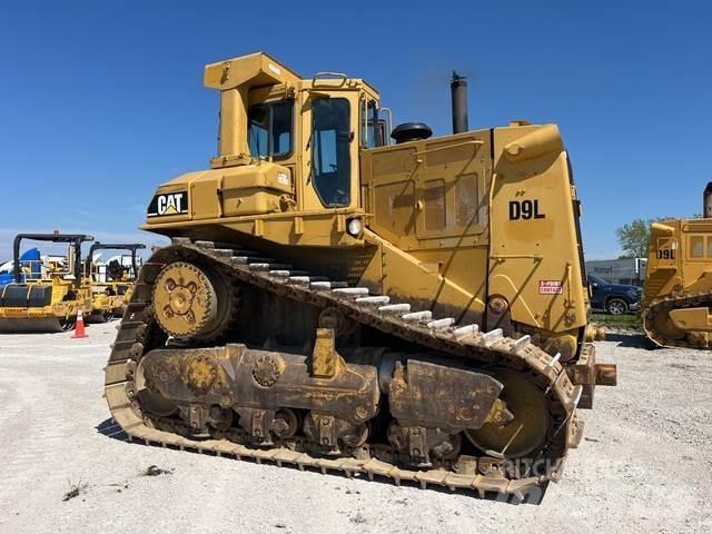 CAT D9L Buldozer sobre oruga