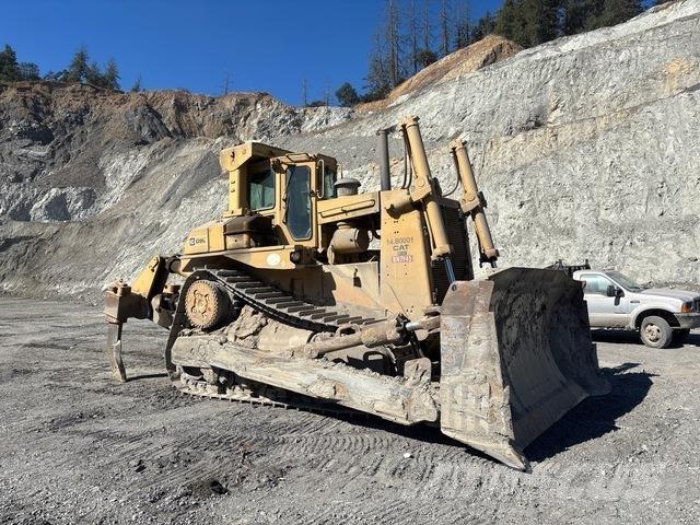 CAT D9L Buldozer sobre oruga