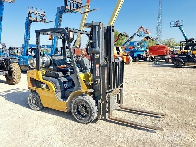 CAT GP25N Otras carretillas elevadoras