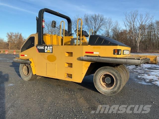 CAT PS360C Rodillos sobre neumáticos