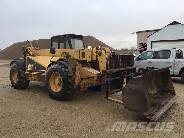 CAT TH83 Carretillas telescópicas