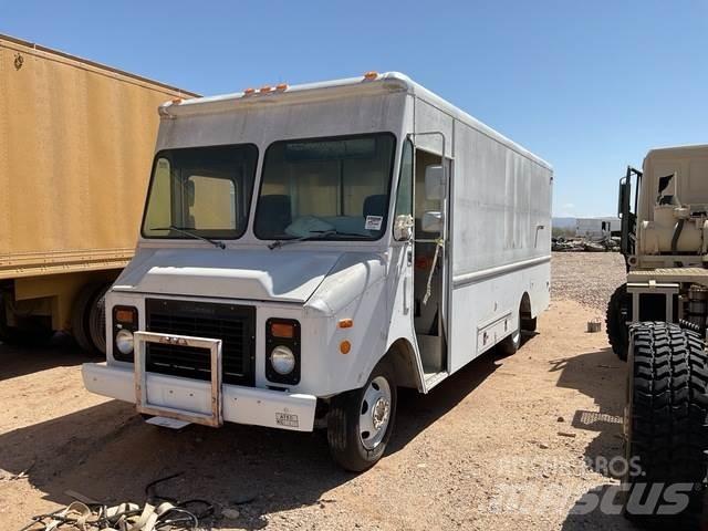 Chevrolet P30 Furgonetas de caja cerrada