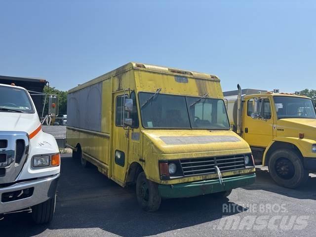 Chevrolet P30 Furgonetas de caja cerrada