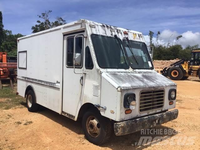 Chevrolet P30 Furgonetas de caja cerrada