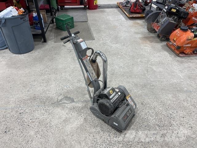 Clarke EZ-8 Construcción - Otros