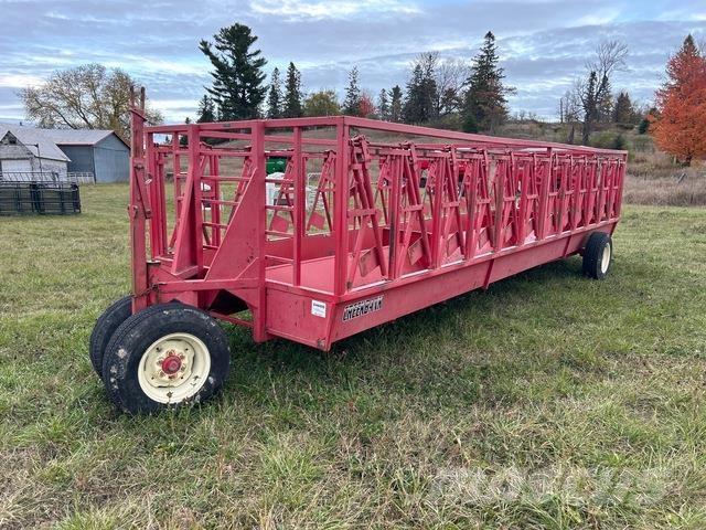  Creekbank Remolques de forraje
