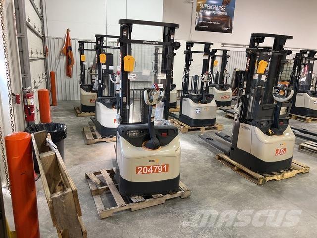 Crown ES 4000 Apiladores eléctricos autopropulsados