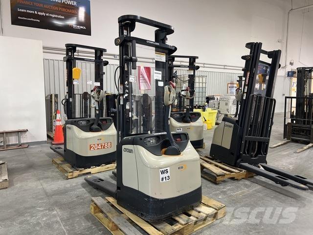 Crown ES 4000 Apiladores eléctricos autopropulsados