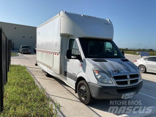 Dodge 3500 Camiones caja cerrada