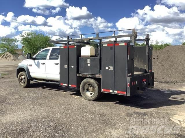 Dodge 5500 Furgonetas caja abierta