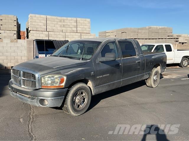 Dodge Ram 2500 Furgonetas caja abierta